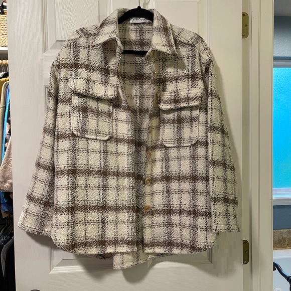 EUC Petal + Pup Ziggy Shacket - Picture 1 of 7